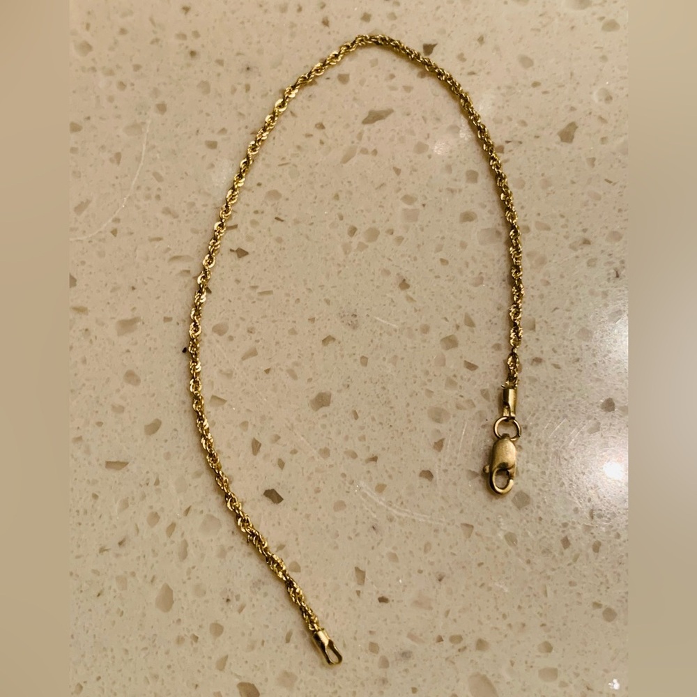 Elegant 14 KT yellow Gold 2 mm Rope Chain Bracelet